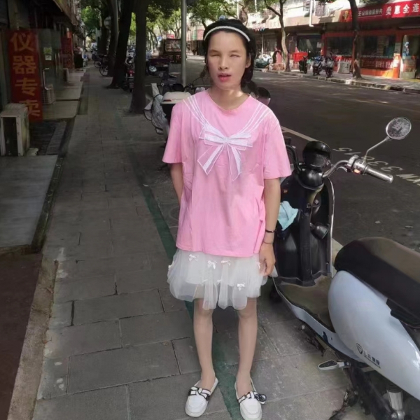 上海26岁单身美女真诚找对象-黔南相亲网