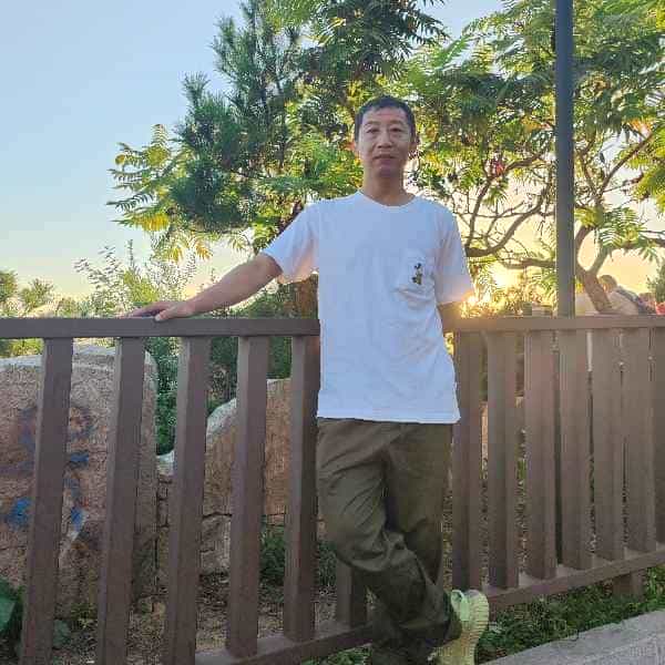 47岁岁辽宁单身帅哥 - 黔南吉缘网