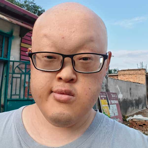 28岁岁山东单身帅哥 - 黔南吉缘网