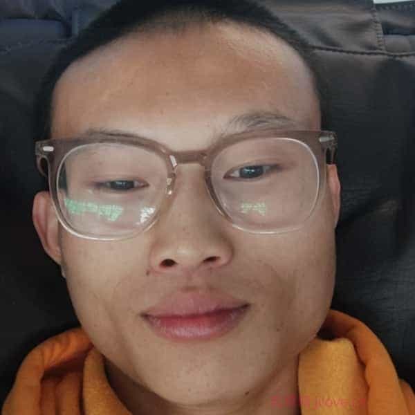 25岁岁四川单身帅哥 - 黔南吉缘网